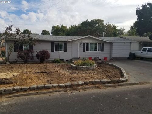 1362 39th St, Cayuse, OR 97801-4271