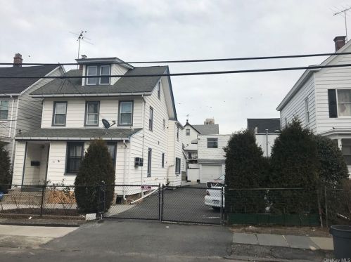 81 Walnut St, New Rochelle, NY 10801-6241