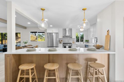 2216 Silver Peak Pl, Encinitas CA  92024-3145 exterior