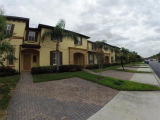 3613 Calabria Ave, Davenport, FL