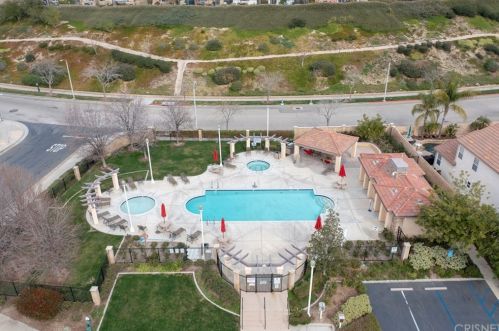 28423 Connick Pl, Santa Clarita CA  91350-1991 exterior