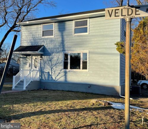 884 Velde Ave, Camden, NJ 08110-3448