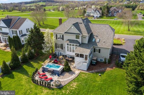 42306 Big Spg Ct, Leesburg VA 20176-6289 exterior