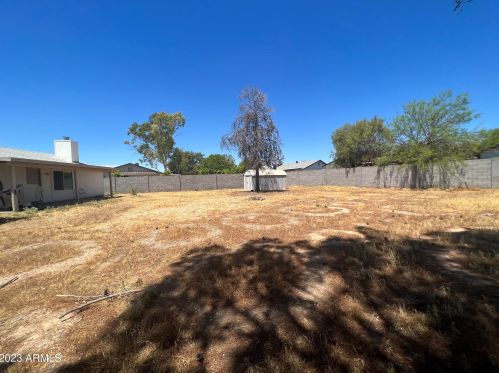 6206 Zoe Ella Way, Glendale AZ 85306-2823 exterior