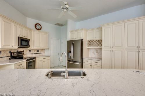 2128 11th Ct, Cape Coral, FL 33991-4501