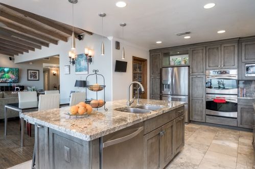 1050 Avocado Crst Rd, La Habra CA 90631-8108 exterior