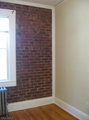 28 Willowdale Ave, Montclair NJ  07042-4605 exterior