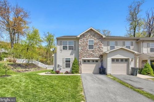 61 Crooked Dr, West Enola, PA 17025-1522