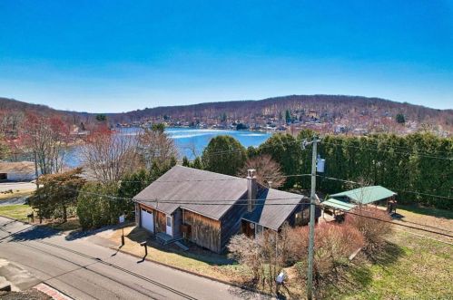 6 Lake Plymouth Blvd, Plymouth, CT 06782-2514