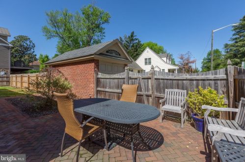 701 Hanover St, Fredericksburg VA  22401-5714 exterior