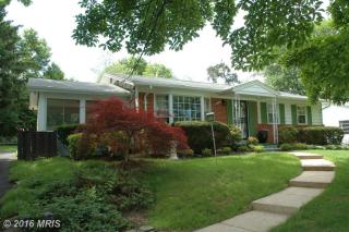 8327 Cottage St, Vienna VA  22180-6942 exterior