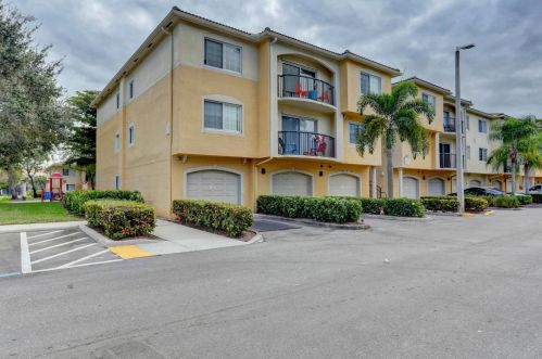1700 Crestwood Ct, West Palm Beach, FL 33411-4938