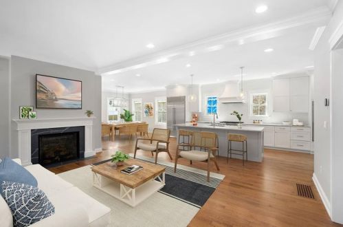 110 Boon St, South Kingstown RI  02882-3655 exterior