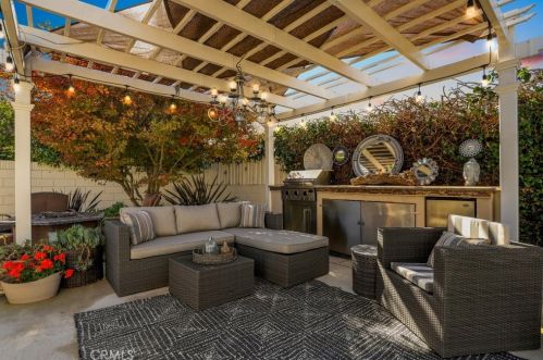 23317 Carlow Rd, Torrance CA  90505-4454 exterior