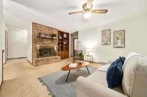 2375 Chickasaw Dr, London OH  43140-9014 exterior