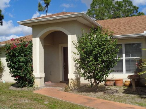 1137 Dutchess St, Lehigh Acres FL 33974-4754 exterior