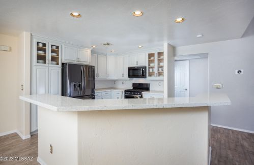 7602 Sugarberry Dr, Tucson, AZ 85747-5223