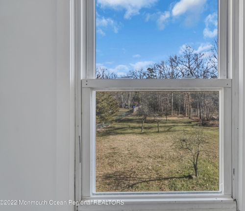 237 Cassville Rd, Jackson Twp NJ  08527-4717 exterior