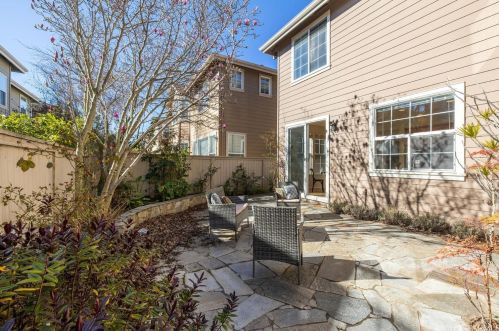 600 Landmark Ln, Redwood City CA  94065-2888 exterior