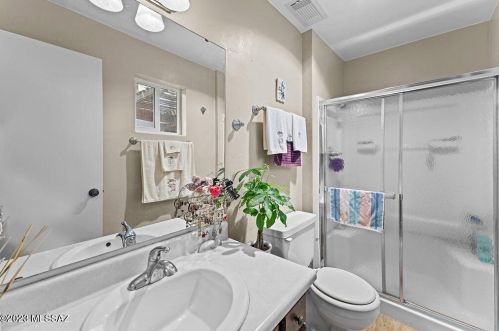 1066 Abrego Dr, Green Valley AZ  85614-3640 exterior