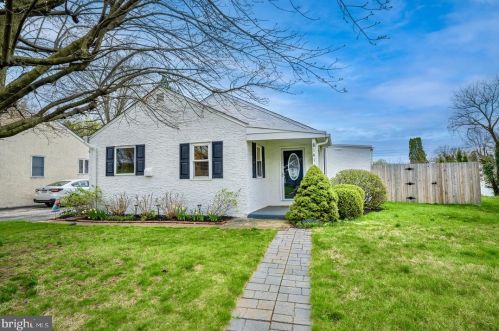 141 Walker Ln, Norristown, PA 19406-2336