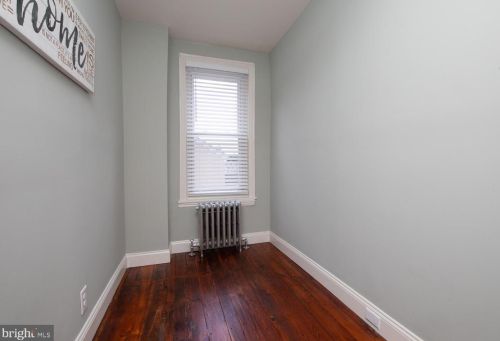 28 Manheim St, Philadelphia PA  19144-2943 exterior