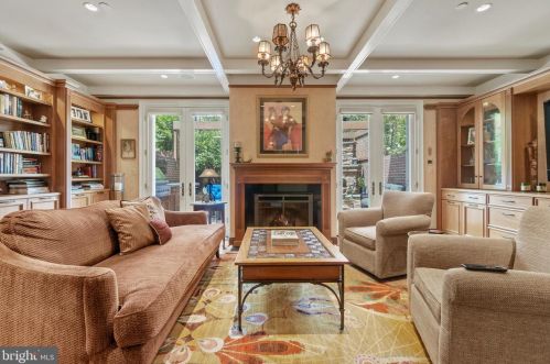 1211 28 St, Washington DC 20007-3355 exterior