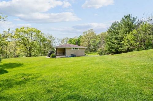 1302 Route 30, Clinton, PA 15026-1538