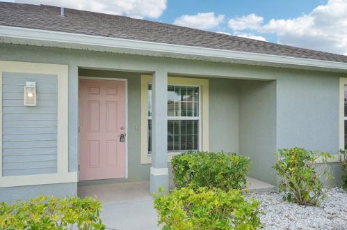 224 21st Ln, Cape Coral, FL 33990-4371