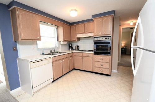 4031 Reggie Dr, Tarpon Springs FL  34691-3547 exterior