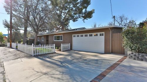 2902 El Caminito, Glendale CA 91214-2005 exterior