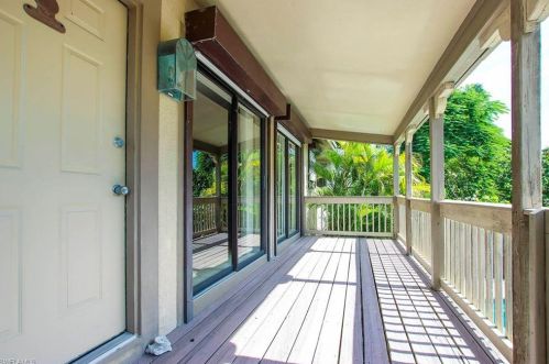 1666 Middle Gulf Dr, Sanibel FL  33957-6307 exterior