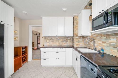 2332 Stratford Ave, Moon Twp, PA 15108-2222