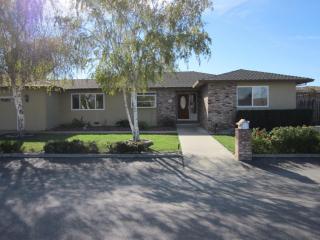 230 Donald Dr, Hollister, CA 95023-6308