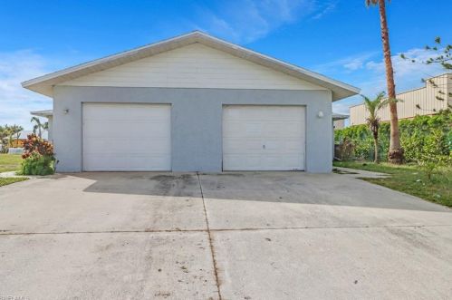 504 16th Pl, Cape Coral, FL 33909-2227