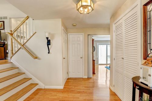 14 Twain Ave, Old Bridge NJ  08857-2109 exterior