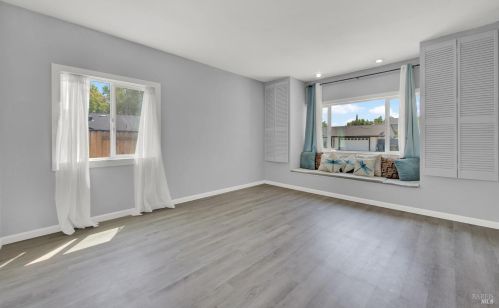 206 Donegal Ct, Vacaville CA  95688-9217 exterior