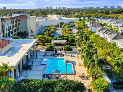 9115 Strada Pl, Naples FL  34108-2883 exterior