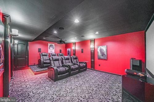 503 Pennock Ave, Kennett Sq PA  19348-1813 exterior