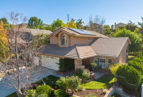 22420 Cypress Pl, Santa Clarita, CA 91390-4072