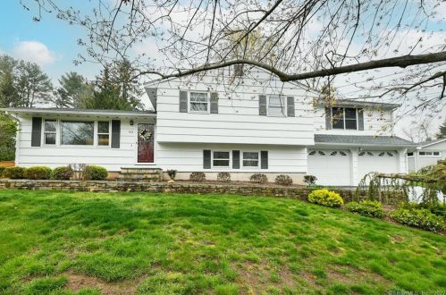 333 Spruce St, Cheshire, CT 06410-2020