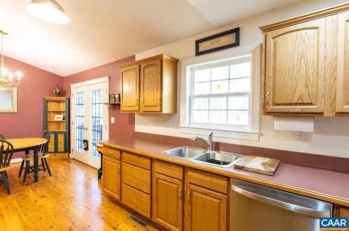 11 Shiloh Ct, Bybee VA  22963-3217 exterior