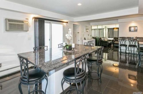 223 Chestnut Ave, Hempstead, NY 11554-2848