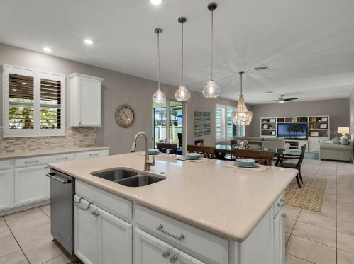 8148 Chilton Dr, Orlando FL 32836 exterior