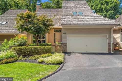 1602 Woodstock Ln, Herndon, VA 20194-1623