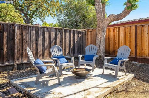 3348 Esperanza Dr, Concord CA  94519-2004 exterior