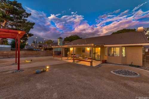 44045 Ruthron Ave, Lancaster, CA 93536-6101