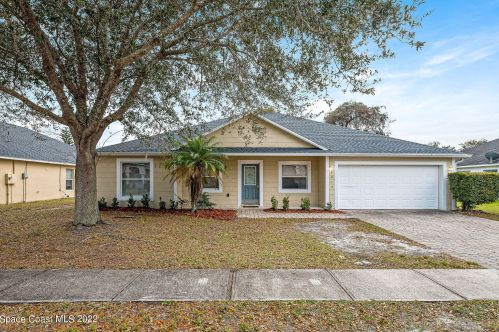 4017 Foothill Dr, Titusville, FL 32796-1190