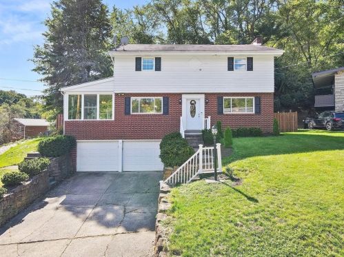 17 Lancewood Dr, Pittsburgh, PA 15235-5015