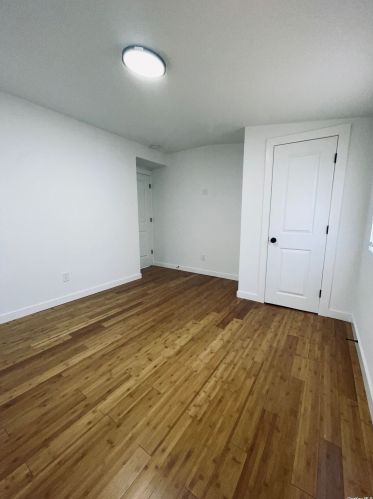 135 Westchester Ave, Babylon NY  11704-2827 exterior